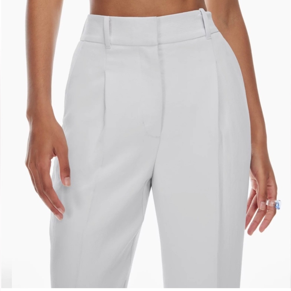 Aritzia Effortless Pant